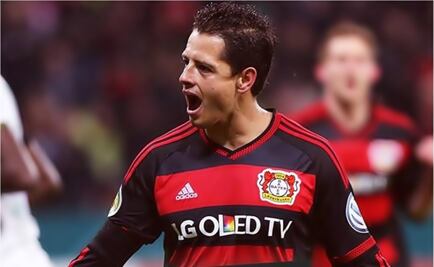 Bayer Leverkusen falls to Bremen, "Chicharito" injured