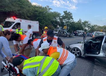 Choque entre vehículos deja dos muertos y ocho lesionados en autopista de Chiapas; cinco heridos eran venezolanos