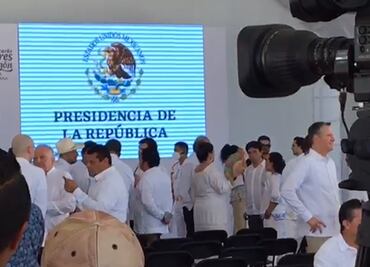 Carlos Slim, Francisco Cervantes y gobernadores priistas entre los invitados a la inauguración de Dos Bocas