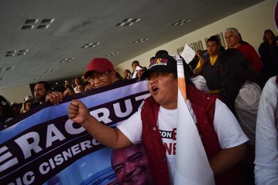 Un maratón de 18 horas, muchos nervios y también paridad, así fue el anuncio de los nueve candidatos de Morena