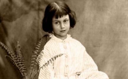 Lewis Carroll, el retratista polémico, en Confabulario