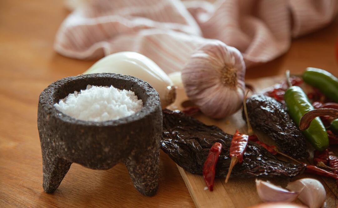 Tips para sustituir la sal en tus comidas. Foto: Los Muertos Crew / Pexels