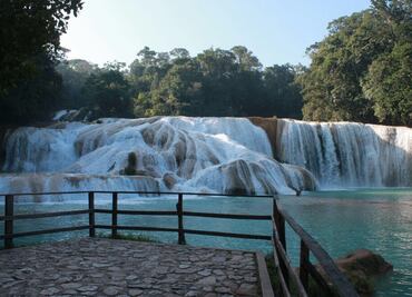 Crece el afluente de las cascadas de Agua Azul