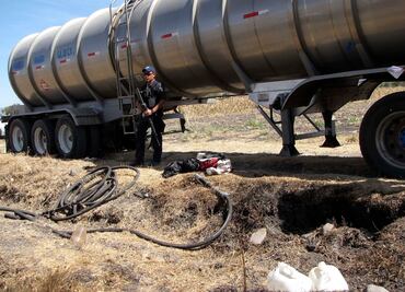 Recuperan 320 mil litros de combustóleo, además de cristal y marihuana en Tula, Hidalgo