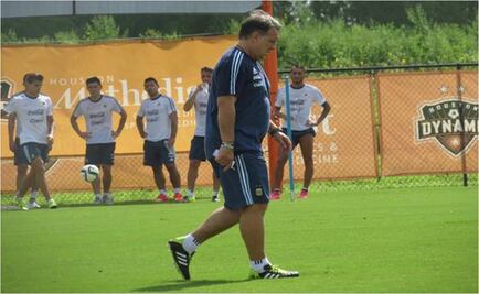 Martino da consejo para elegir DT de México