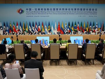 CELAC convoca a reunión de urgencia por despliegue militar de EU en el Caribe; busca "intercambiar puntos de vista"