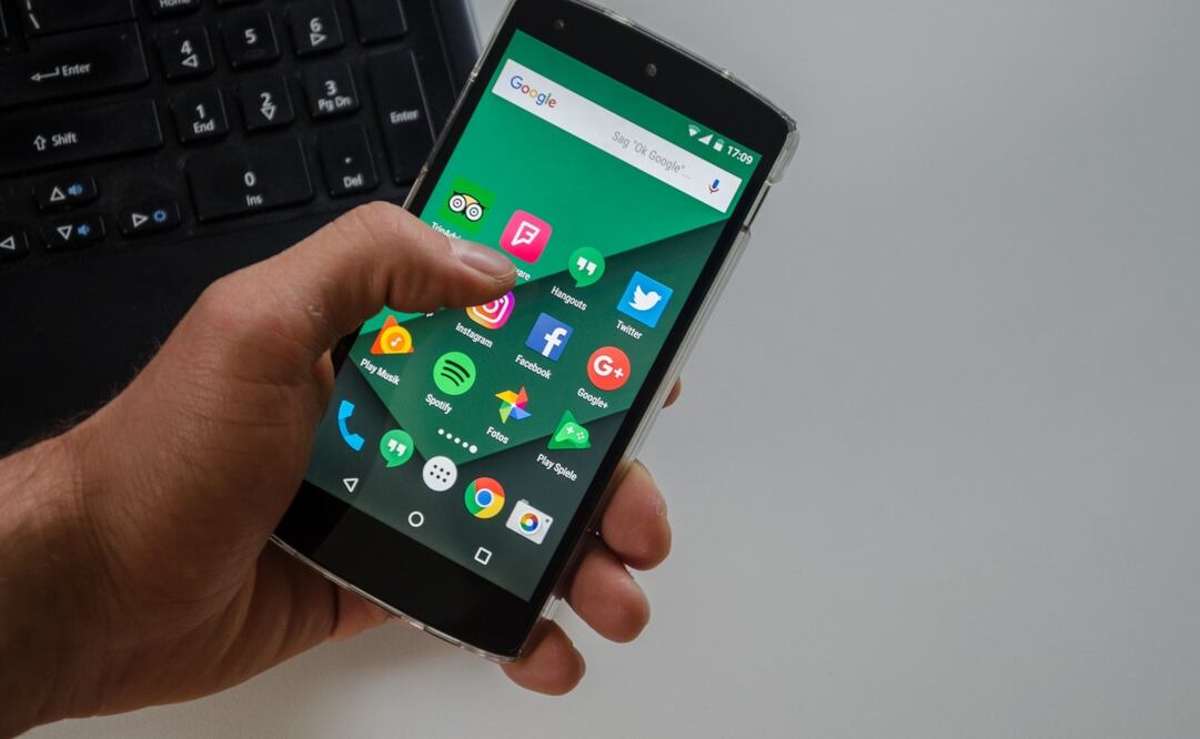 Las apps maliciosas se hacen pasar por versiones legítimas.