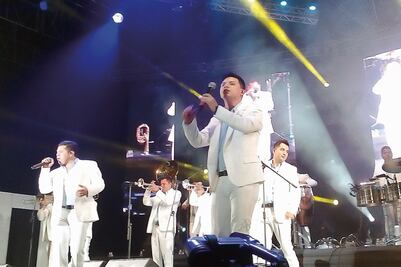 La Banda El Limón “arrolla” en Acapulco