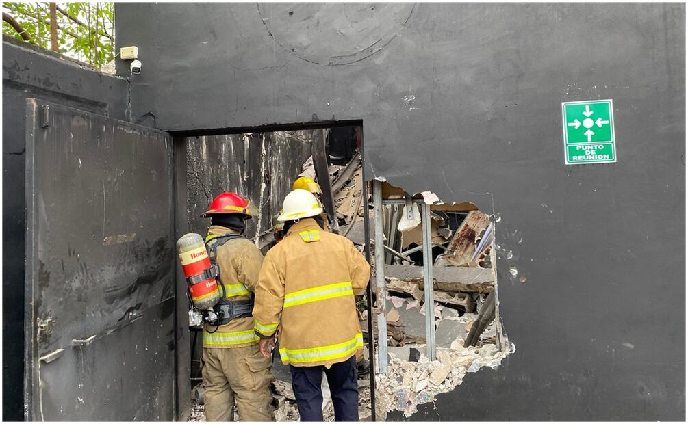 Este 23 de octubre, reportaron incendio en antro de Tabasco cuyas llamas han dejado perdidas millonarias. Foto: Especial