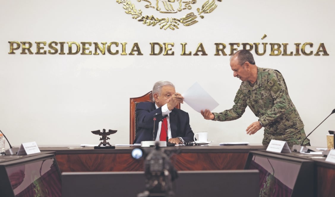Rafael Ojeda Durán (der.) fue secretario de Marina en el sexenio de Andrés Manuel López Obrador. Foto: Archivo/ EL UNIVERSAL