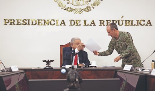 A Ojeda no lo hallan, pero sigue cobrando en la Marina; gana 150 mil al mes