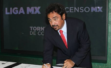 Hugo Sánchez se abre al hablar de la pérdida de su hijo: "Yo me quería ir antes que él”