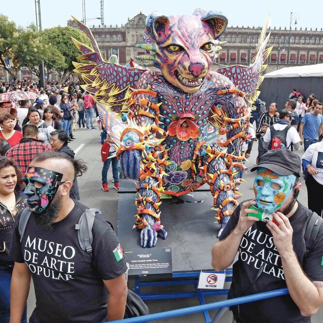 El decimosegundo desfile de alebrijes arrancó en el Zócalo capitalino, continuó por 5 de Mayo, Juárez, Paseo de la Reforma y concluyó en el Ángel de la Independencia.  FOTOS: AGUSTÍN SALINAS. EL UNIVERSAL