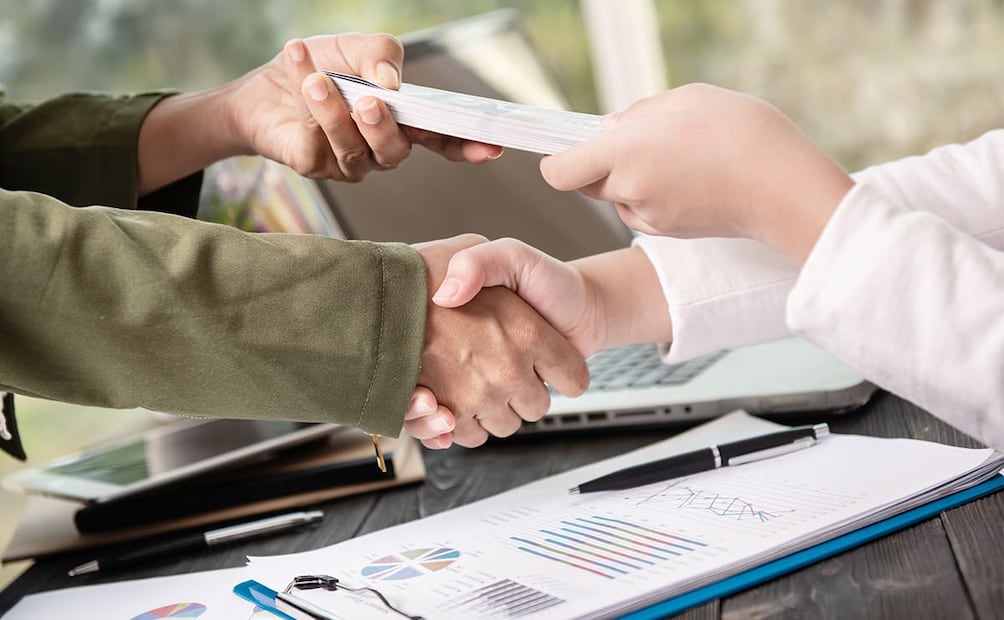 A diferencia de un préstamo en sucursales presenciales, este agiliza el proceso en caso de emergencias. Foto: Freepik