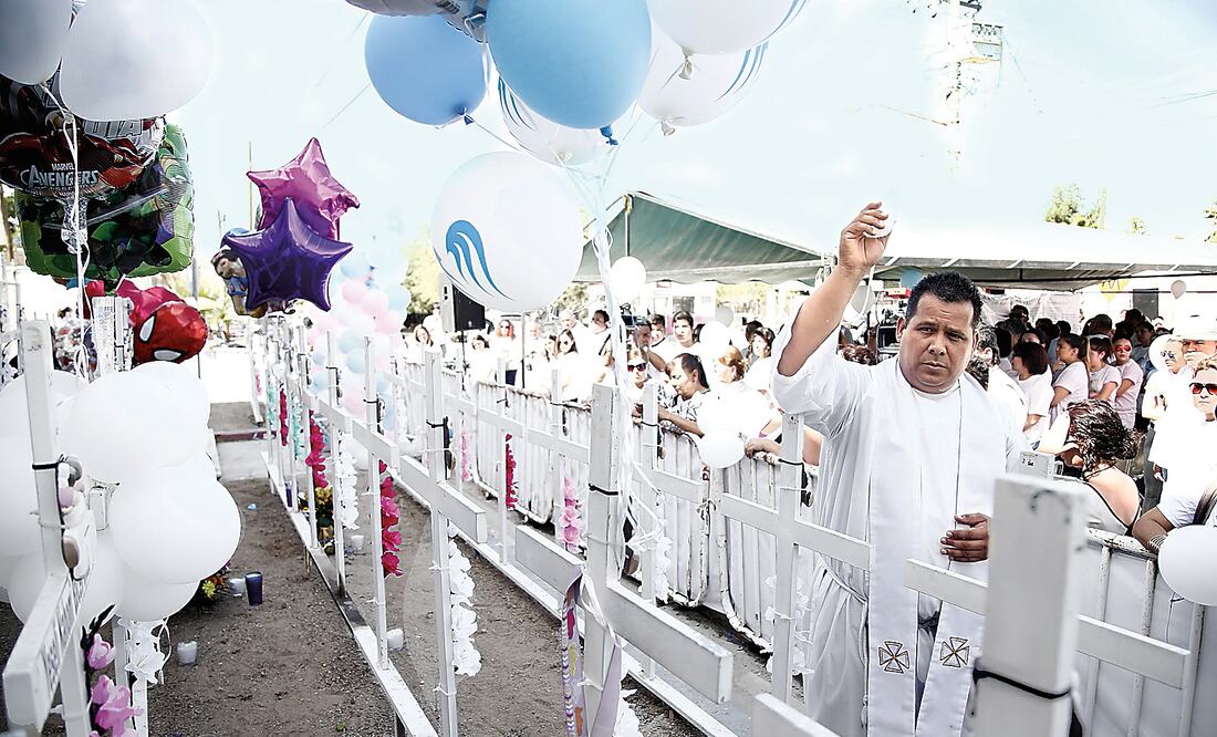 En memoria de los 49 niños que murieron en el incendio de la estancia infantil, se ofició una misa el pasado 5 de junio. (Especial)