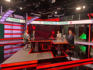 Comentarista de Televisa al cuerpo técnico de Rayados