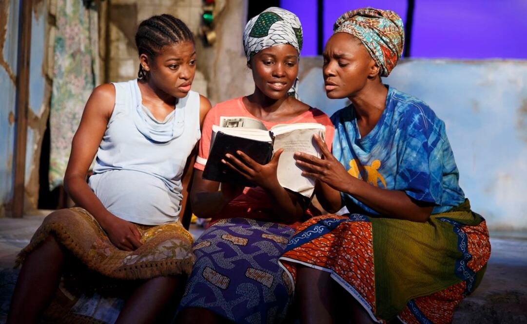 Nyong'o, ganadora de un Oscar por "12 años esclavitud", hace el papel de una adolescente que se encuentra esclavizada en un complejo rebelde durante una sangrienta guerra civil en el 2003 en Liberia. FOTO: AP