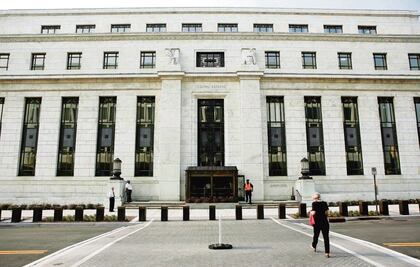 Fed inicia su reunión de marzo sin espacio para bajar los tipos de interés por la alta inflación