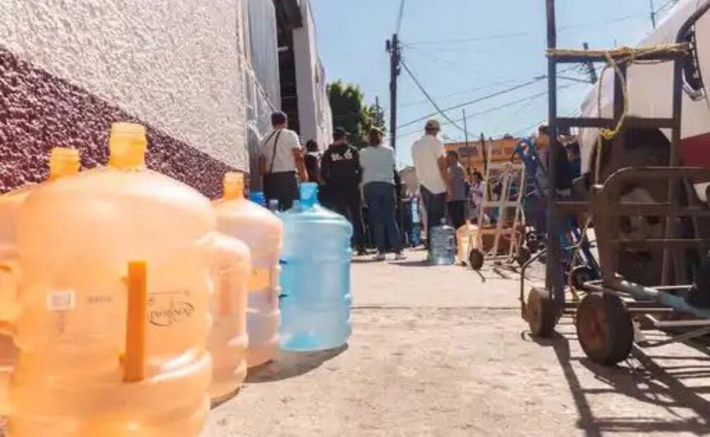 El pasado 24 de octubre la FGJEM implementó un operativo contra la extracción, explotación y distribución ilegal de agua.
Foto: Osmar Alvarado