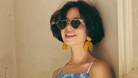 Ángela Aguilar luce el peinado ideal si tienes pelo corto