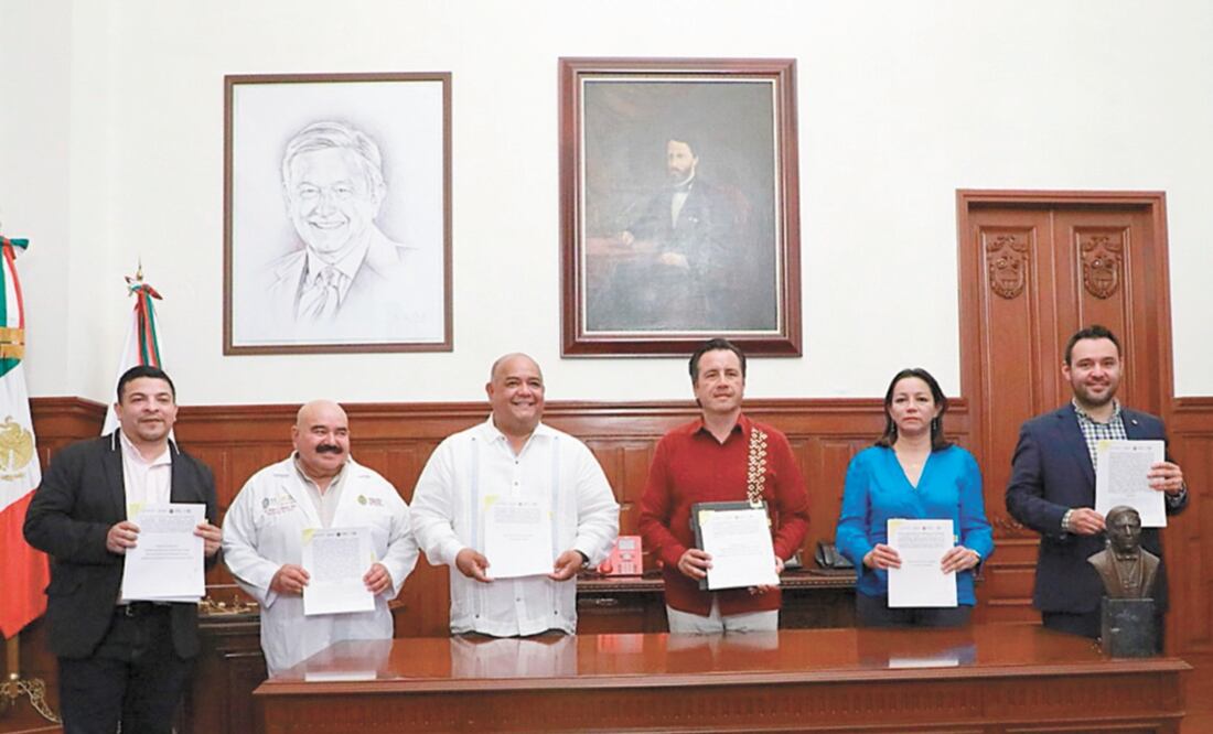 El gobernador Cuitláhuac García indicó que el acuerdo permitirá que los veracruzanos reciban atención médica de especialidad.