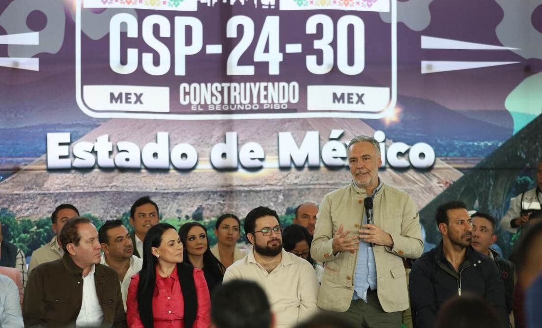 El evento reunió a líderes de Morena, PT, PVEM, PES y sin partido. Foto: Especial