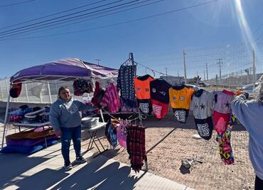 Confeccionan con amor ropa de moda para perritos