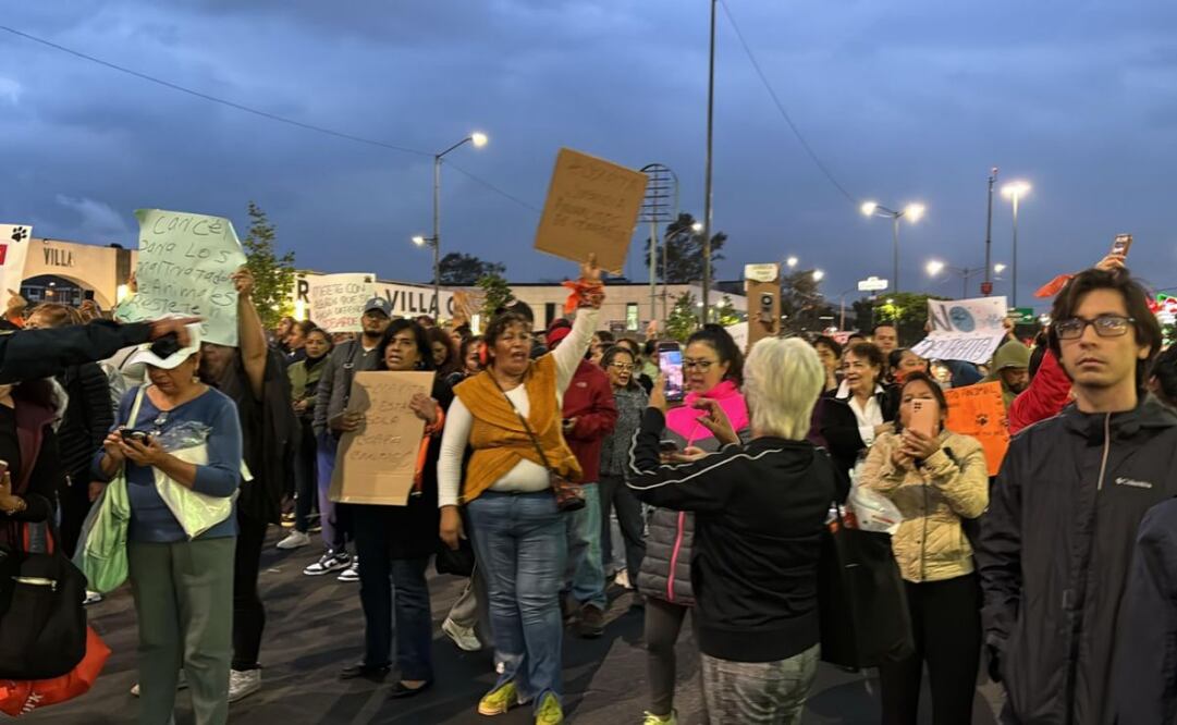 Realizan protesta frente a supermercado de Tlalpan por agresión de policía a perrita (10/07/2025). Foto: Especial