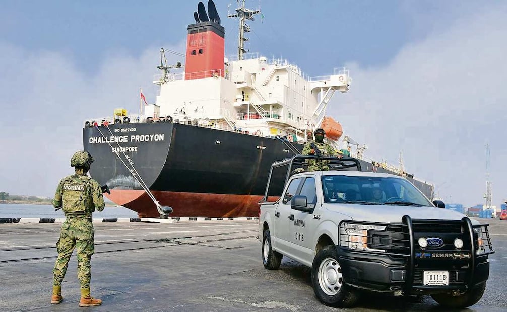 El 31 de marzo se informó sobre el buque petrolero Challenge Procyon, con bandera de Singapur, al intentar ingresar millones de litros de combustible ilegal. Foto: Especial