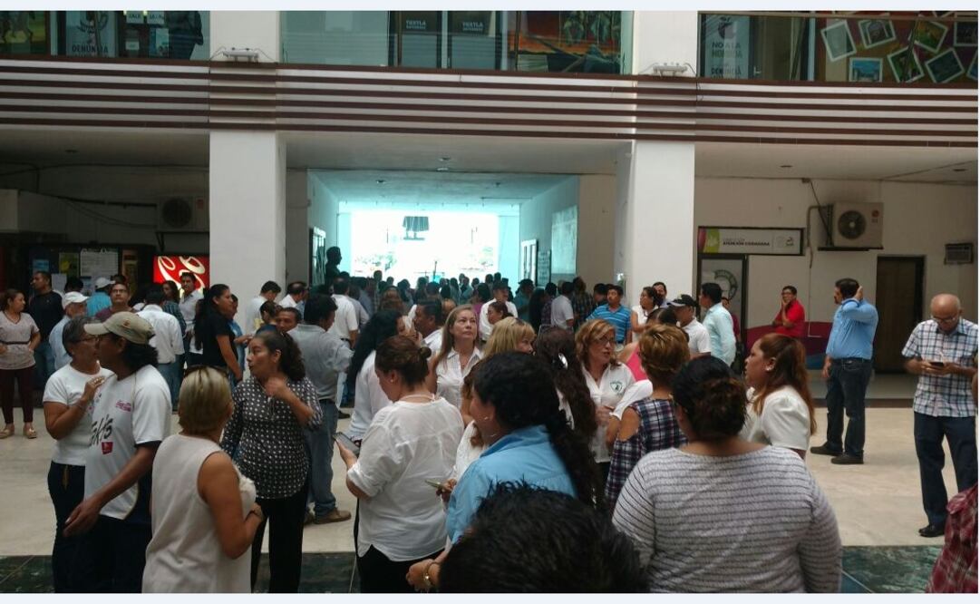 Trabajadores de alcaldía de Tuxtla Gutiérrez paran labores