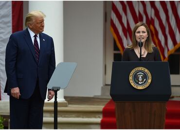 Trump gana un puesto en la Corte; avalan a Amy Coney Barrett