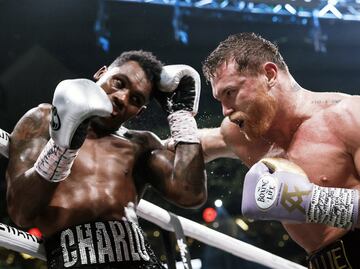 Jermell Charlo reconoce que “nadie” le había pegado como el Canelo Álvarez