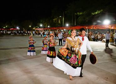 Juchitán se viste de gala con las velas