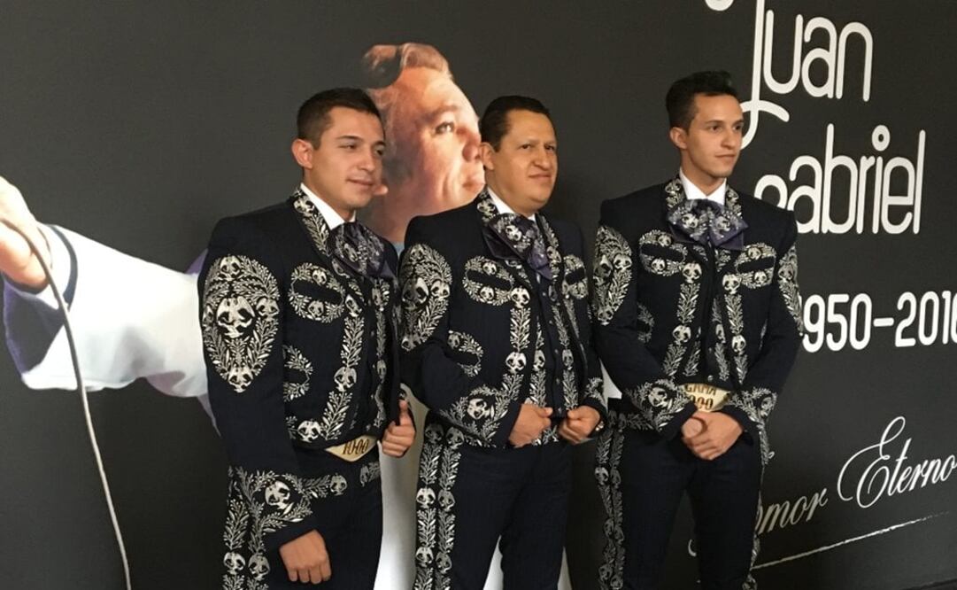 En alguna ocasión los llevó a Rusia a interpretar "Amor eterno"  FOTO: CÉSAR HUERTA