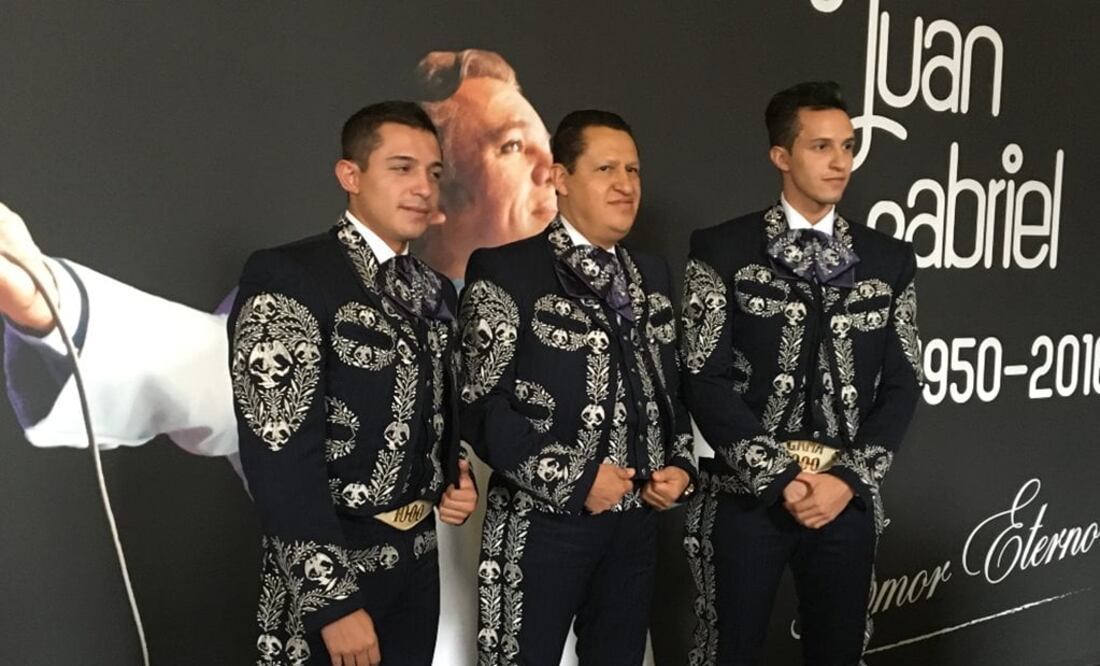 En alguna ocasión los llevó a Rusia a interpretar "Amor eterno" FOTO: CÉSAR HUERTA