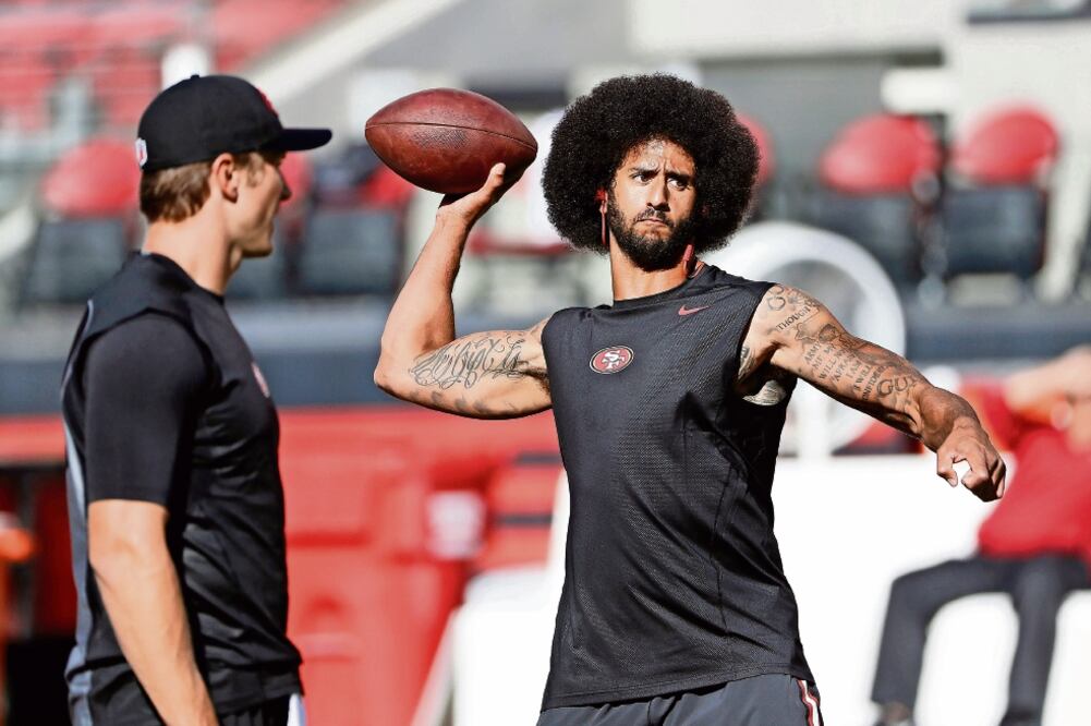 En la fotografía: Colin Kaepernick (FOTO: MARCIO JOSÉ SÁNCHEZ. AP)