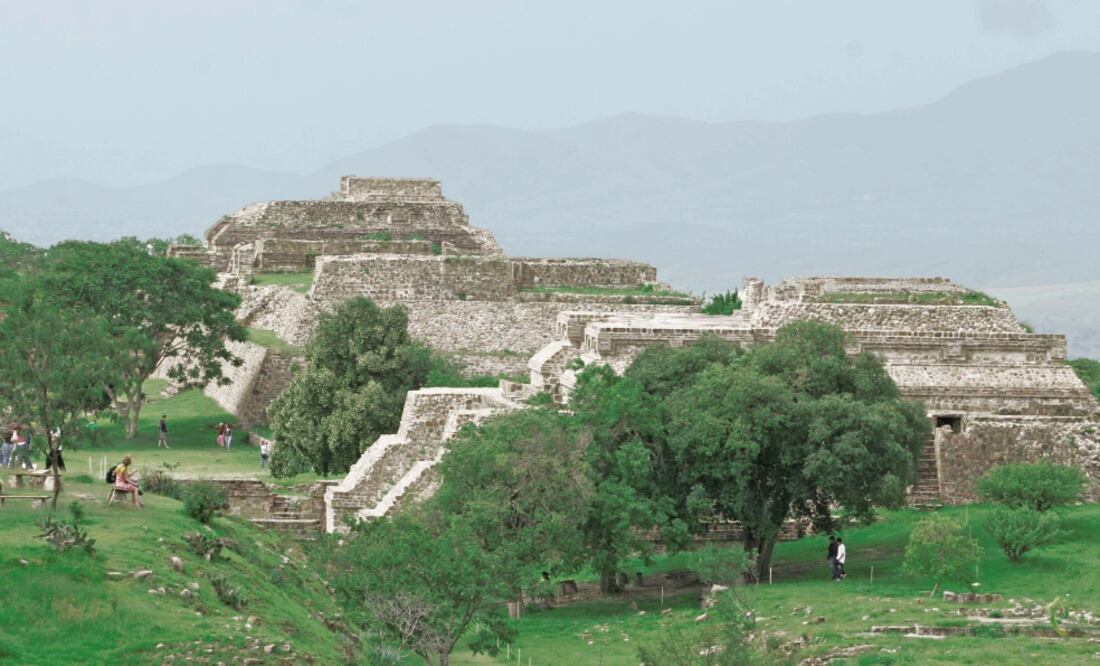 El 20 de octubre, ingenieros de la UNAM volverán a Monte Albán y decidirán sobre las estructuras afectadas. (LUIS GARCÍA SOTO. EL UNIVERSAL)