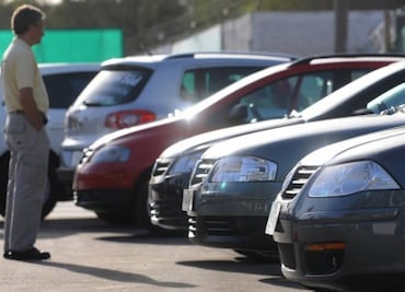Qué debes revisar al comprar un auto usado