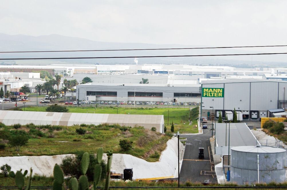 Al cierre del cuarto trimestre de 2016, la renta al mes en los espacios industriales ubicados en el Bajío promedió los 4.17 dólares por metro cuadrado (ARCHIVO EL UNIVERSAL)