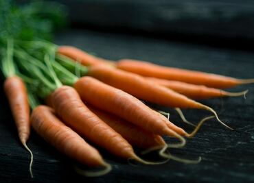 Ahora fueron zanahorias: una persona muere y docenas son hospitalizadas por e.coli en EU; granja retira su producto del mercado