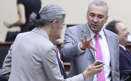 Dan suspensión a consejero del INE contra reducción salarial