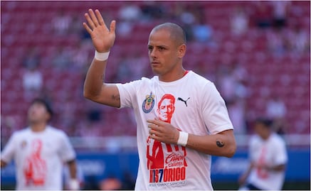 VIDEO: Chicharito Hernández regresa con Chivas y le anulan dos goles por fuera de juego 