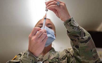 Johnson & Johnson asegura que refuerzo de su vacuna eleva la protección contra Covid