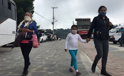 Habitantes huyen de Ecatzingo por actividad del volcán Popocatépetl