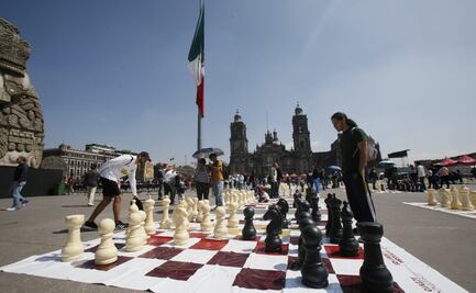 Realizan Festival del Ajedrez en el Zócalo capitalino; participaron 3 jugadores profesionales