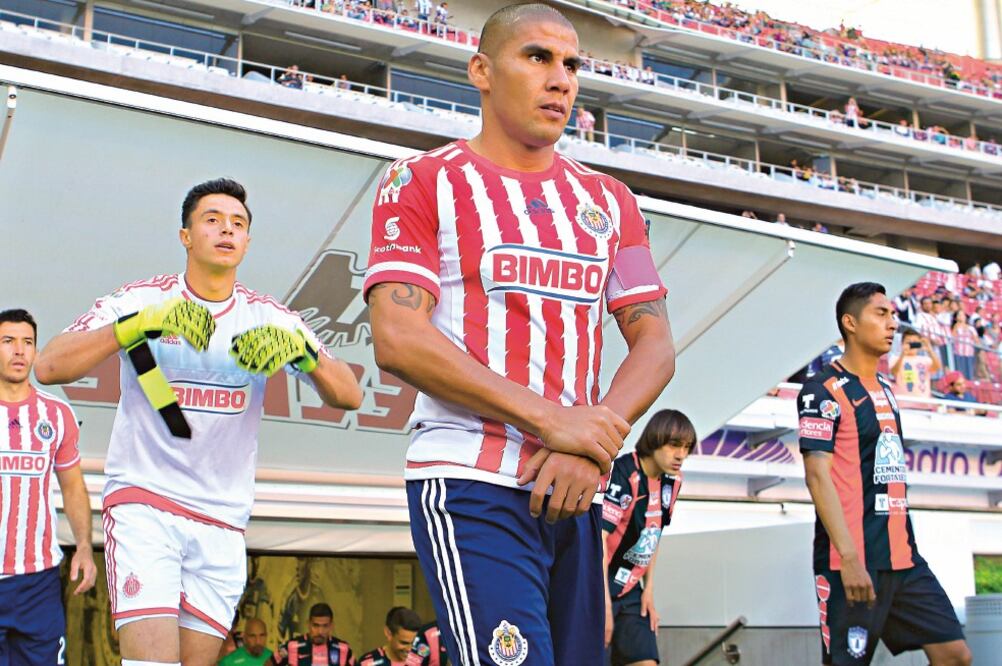 El volante tapatío ha vuelto a retomar su nivel en la media rojiblanca (JORGE BARAJAS. IMAGO7)