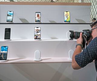 Indagan monopolio en servicios móviles