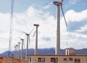 Piden claridad en políticas para la industria eléctrica