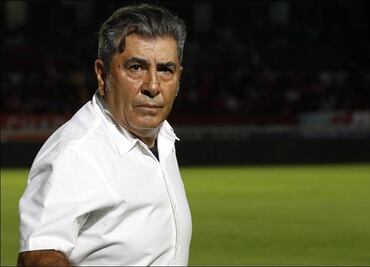 Carlos Reinoso reta y desdeña a Nicolás Castillo