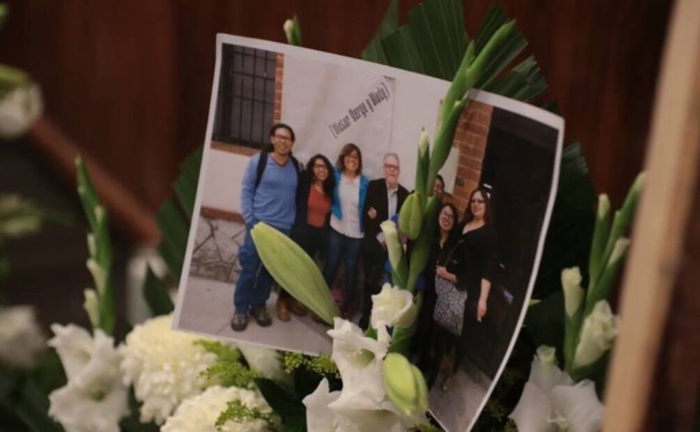 "Era el poeta vivo en México más grande que teníamos hasta hoy"; amigos y familiares despiden a David Huerta